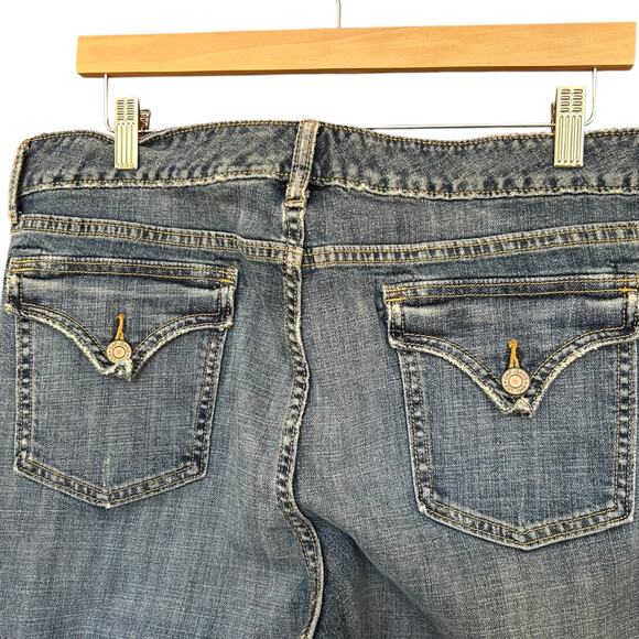 GAP Women's Denim Mid-wash Curvy Flare Jeans Size 16 Back Pockets - Picture 4 of 5